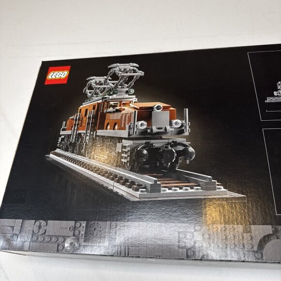 New LEGO Icons: Crocodile Locomotive (10277) Factory Sealed - Picture 6 of 6